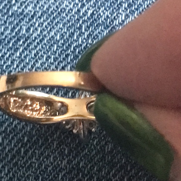 10K cluster engagement ring - Picture 10 of 11